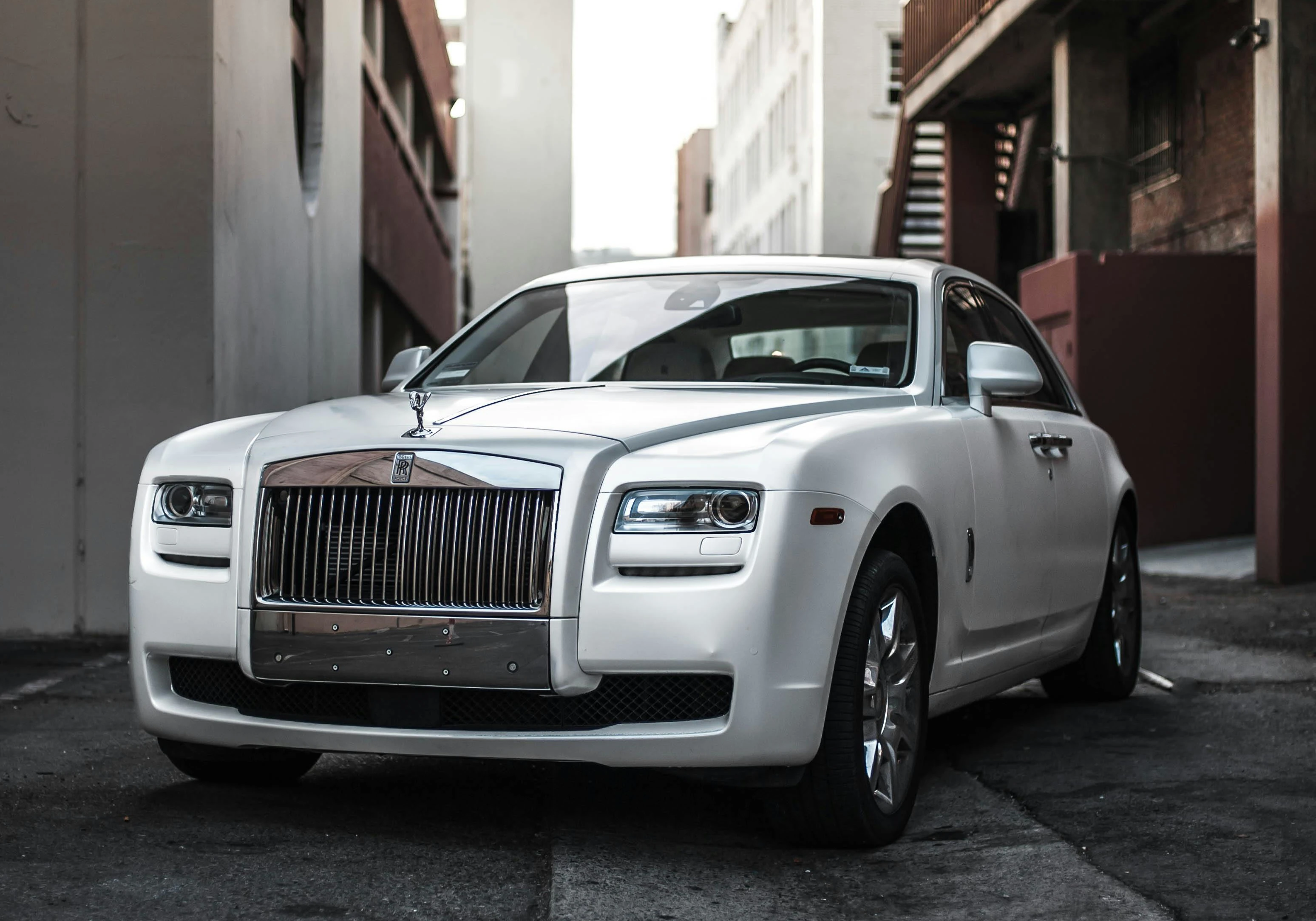 Luxury Sedans & SUVs